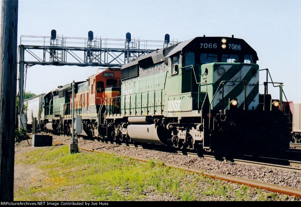 BNSF 7066 West